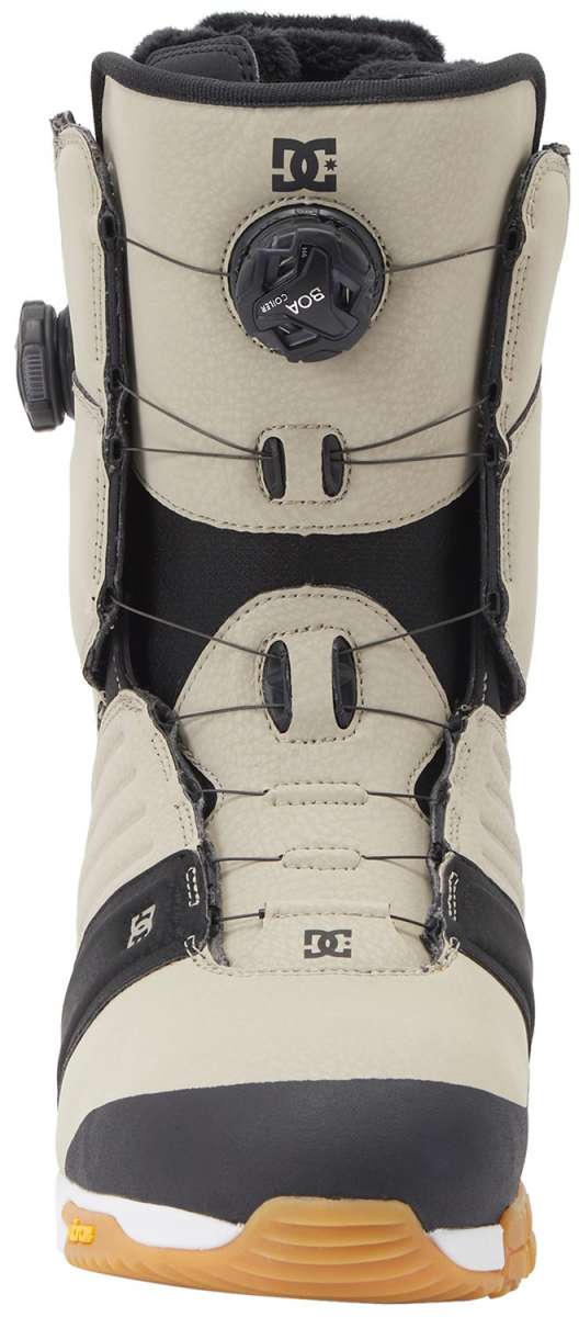 DC Judge BOA Snowboard Boots 2024 - Black boots with white accents and a black BOA dial on top.