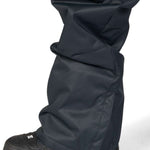 DC Juniors Roadblock Bib 2023 - Black bib pants with a white logo on the left leg.