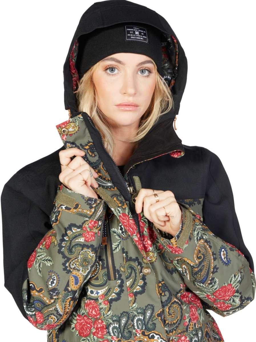 DC Women's Liberate Insulated Jacket 2023 - A black jacket with a paisley pattern on the sleeves and hood lining.