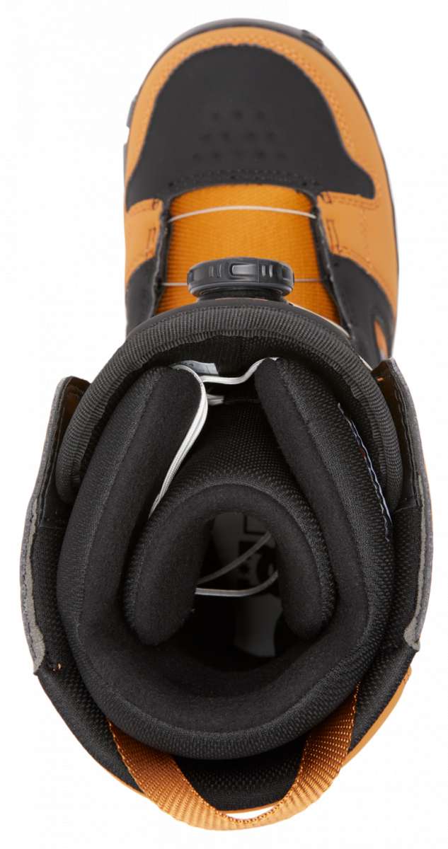 DC Phase BOA Snowboard Boots 2024 - Black boots with silver laces and a black boa dial on top.