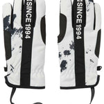 DC Salute Gloves 2024 - Black gloves with white logo on wrist strap.