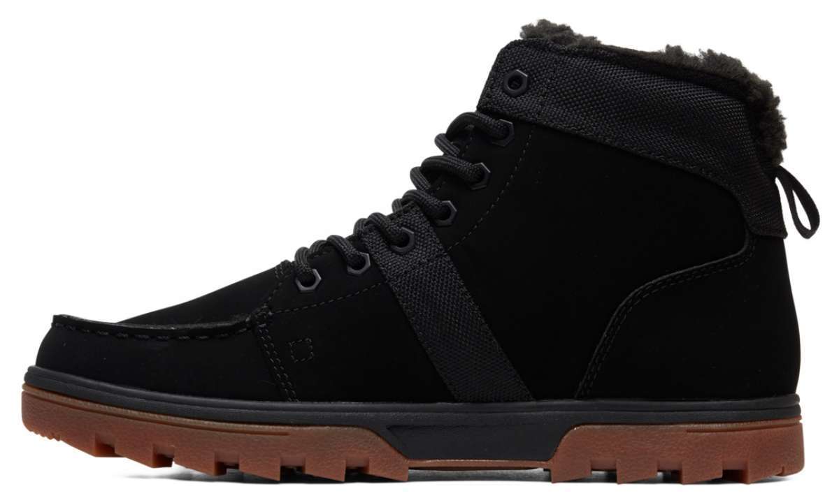 DC Woodland Boots 2024 - Black boots with a rugged sole and laces.