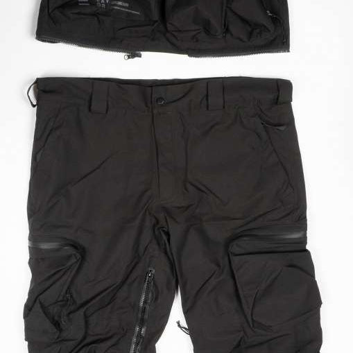 Endeavor 3L Shelter Removable Bib Pants 2024 - Black bib pants with zippered leg openings and adjustable suspenders.