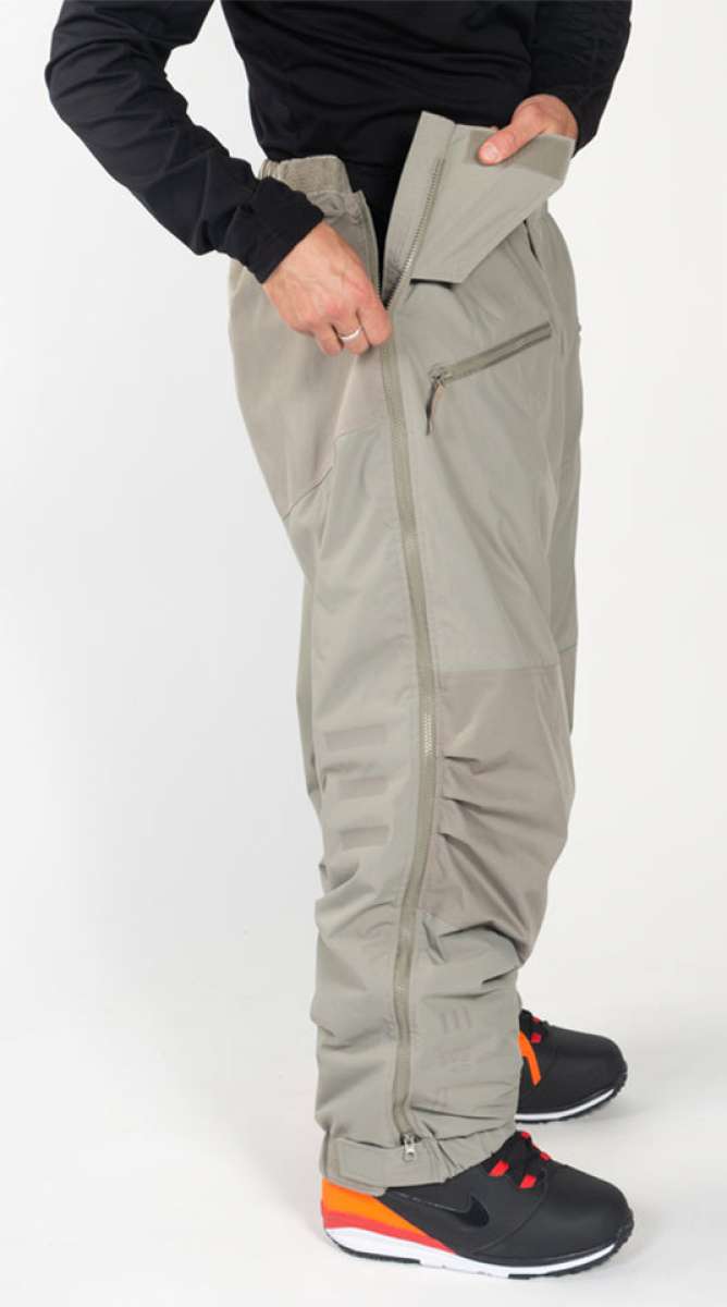 Endeavor Ranger Insulated Pant 2022 - A pair of khaki-colored insulated pants with zippered pockets and a drawstring waistband.