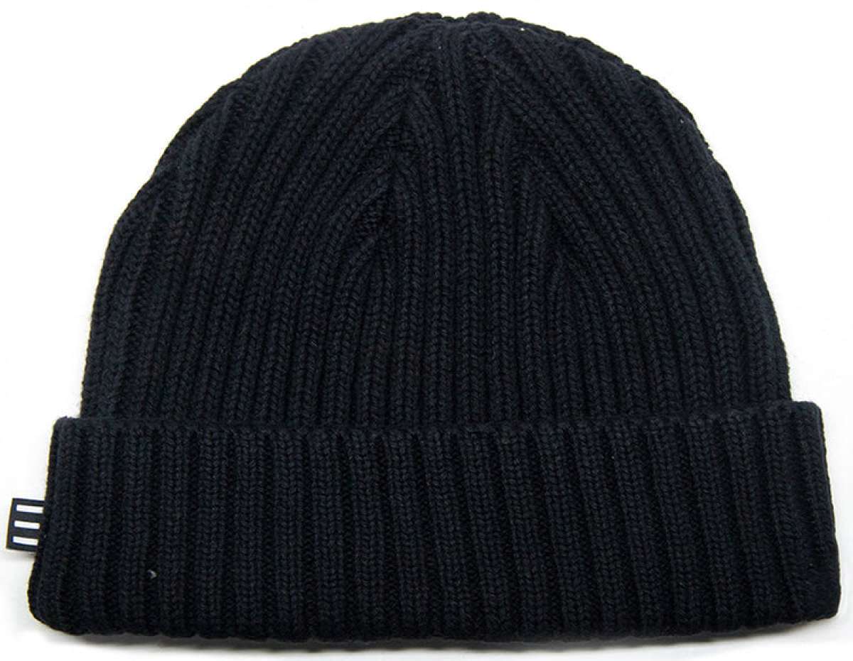 Endeavor Scout Cotton Beanie 2023 - A black beanie with a folded cuff and a small tag on the left side.
