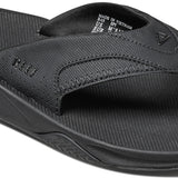 Reef Men's Fanning Sandals 2018 - A pair of black sandals with a textured strap and a logo on the side.