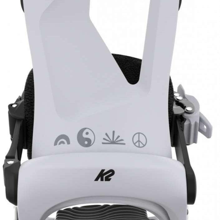 K2 Bedford snowboard binding, white with black accents, features a streamlined design.