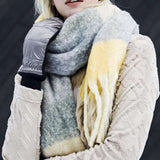 Luhta Ladies Luosu Full Zip Midlayer 2022-2023 - A cream-colored mid-layer with a zip and two pockets on either side.