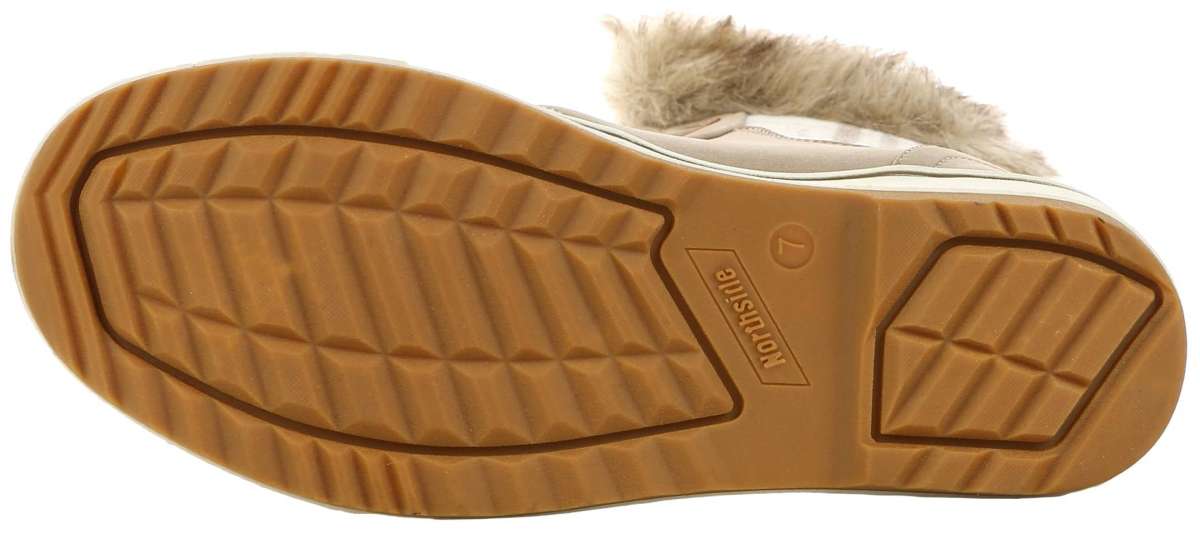 Northside Ladies Brookelle SE Boot 2024 - A tan suede boot with a fuzzy, off-white trim and a brown sole.