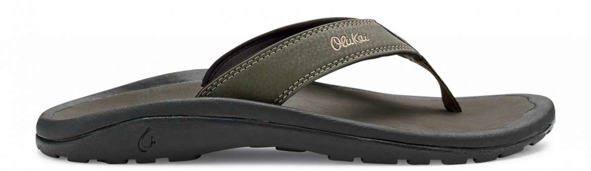Olukai Ohana Sandals 2022 - A pair of brown sandals with a strap and toe post, featuring a logo on the side.