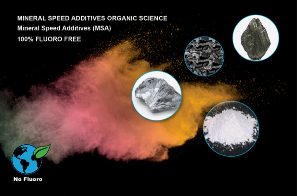 Oneball X-Wax Cold 21 - 5F 2024 - White powder in a pile with a few flakes scattered around it.