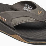 Reef Men's Fanning Sandal 2020 - A pair of brown sandals with a strap and toe post, featuring a logo on the side.