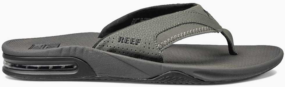 Reef Men's Fanning Sandal 2020 - A pair of gray sandals with a strap and toe post, featuring a textured pattern on the footbed.