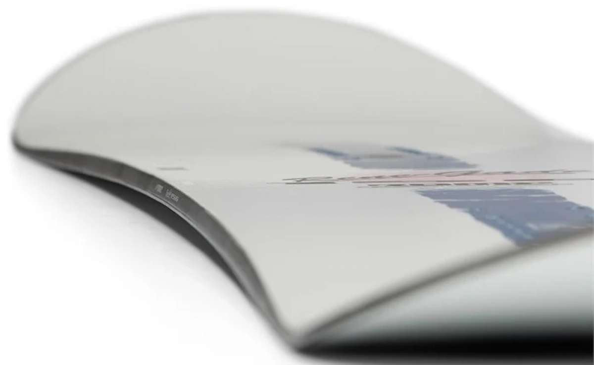 Rome Rene-Gade Snowboard 2024 - White snowboard with a black stripe down the middle and a red logo on top.