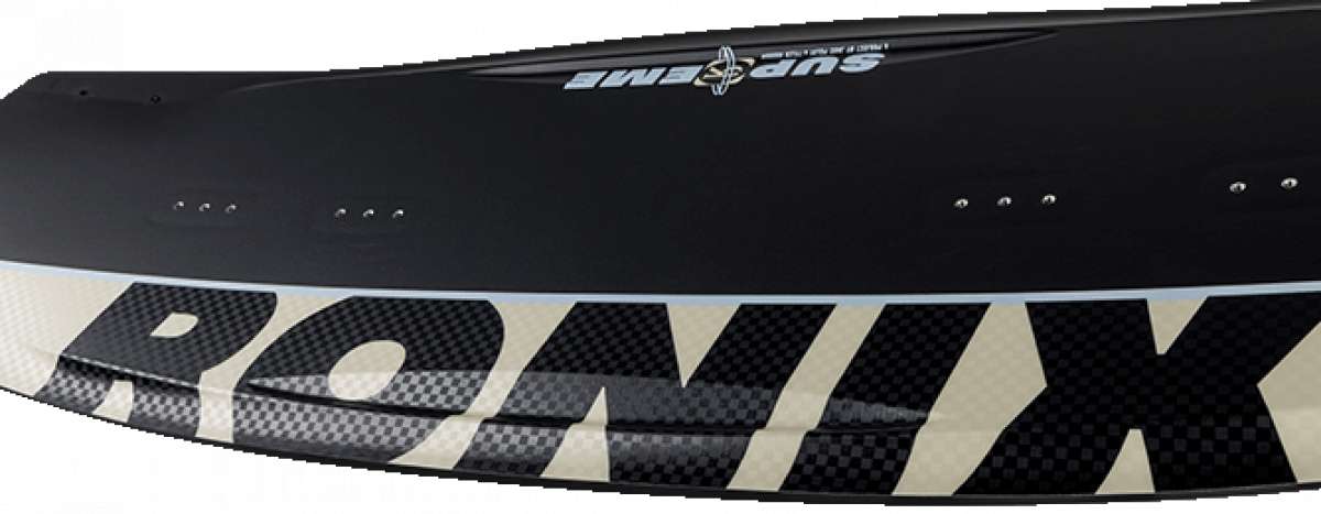 Ronix Supreme Air Core 3 Wakeboard 2023 - A black and white wakeboard with a checkered pattern on its bottom edge.