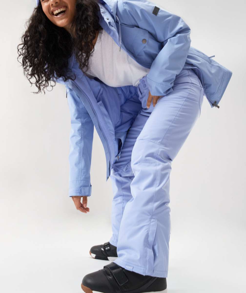 Roxy Junior's Backyard Insulated Pant 2024 - Light blue snow pants with a subtle white stripe pattern on the side of each leg.
