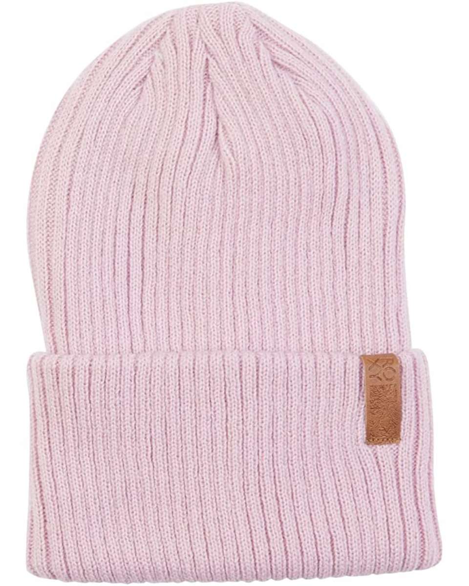 Roxy Women's Dynabeat Beanie 2022 - A light pink beanie with a ribbed texture and a small brown leather tag on the front.