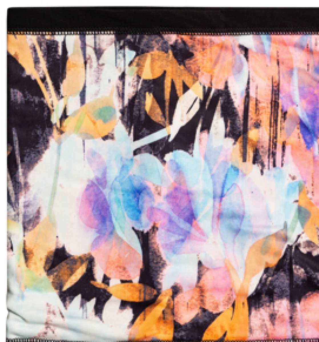 Roxy Women's Lana Collar - A pastel floral patterned scarf with a black collar and white trim.