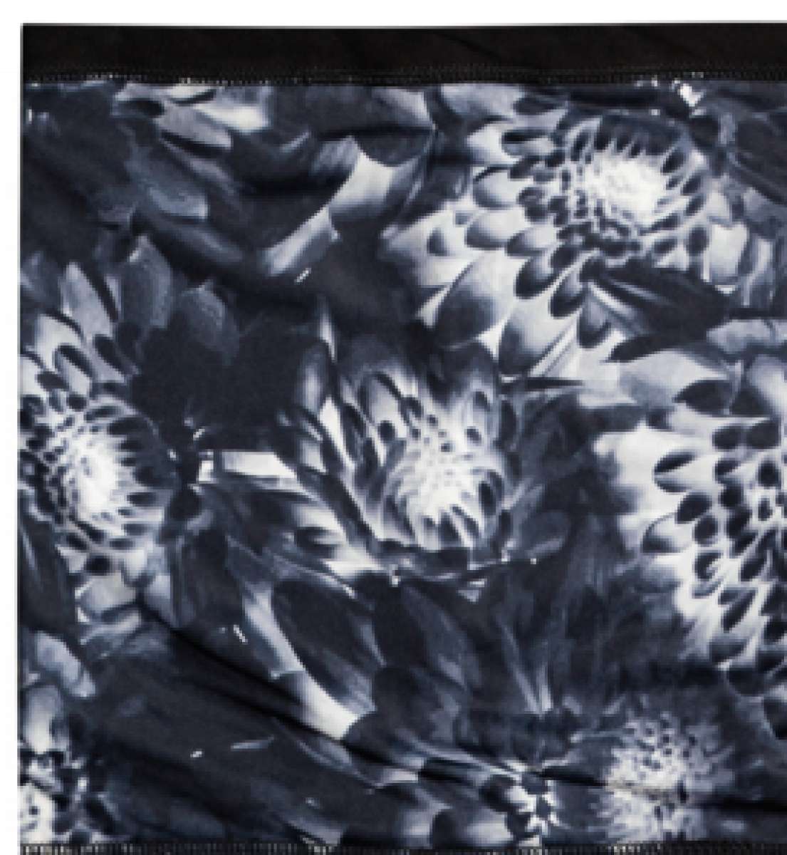 Roxy Women's Lana Collar - A black floral patterned scarf with a white collar and fringe at both ends.