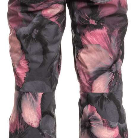 Roxy Women's Nadia Print Insulated Pant - A pair of women's insulated snow pants with a pink and black floral print design.