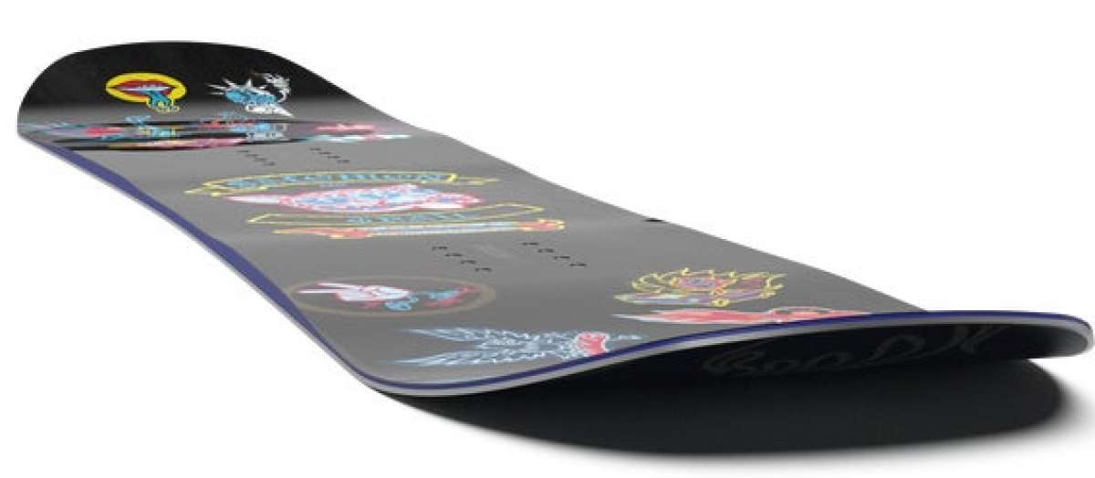 Salomon Junior's Grail Snowboard 2024 - A black snowboard with a red and blue logo at the top.
