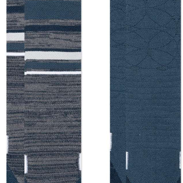 Stance Bobbin Snow Sock 2-Pack 2023 - A pair of gray snow socks with a subtle pattern and white accents.