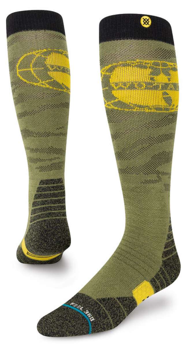 Stance WU TANG World Snowboard Socks 2023 - Sage green socks with a yellow Wu-Tang logo on the top of each sock.