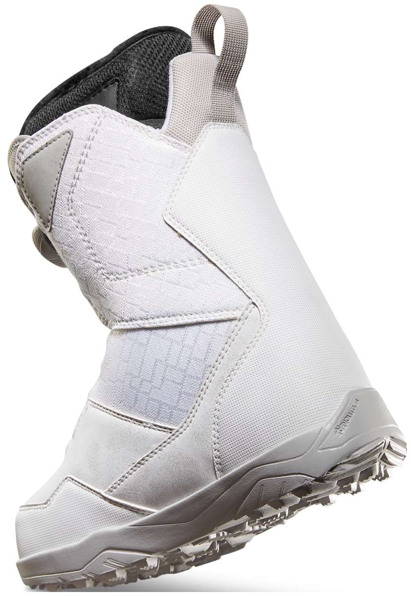 ThirtyTwo Women's Shifty BOA Snowboard Boot 2023 - A white snowboard boot with a black BOA dial on top and a gray sole.