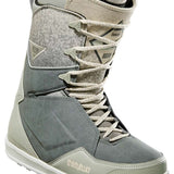 ThirtyTwo Lashed x Bradshaw Snowboard Boot 2024 - A gray snowboard boot with a textured pattern on the upper and a white sole.