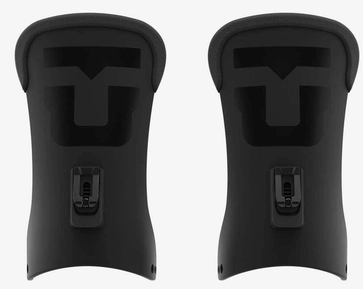 Union Force Team Highback - Black highback with a matte finish, featuring a large "U" logo on top and a small black buckle in the middle.