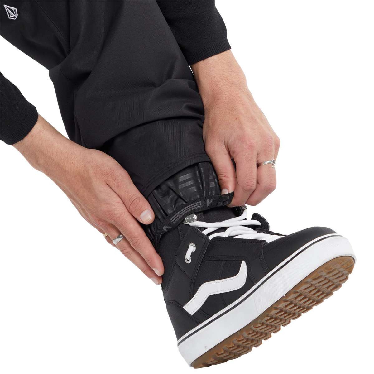 Volcom 5 Pocket Shell Pants 2024 - Black pants with two zippered pockets on each thigh and one zippered pocket at the waist.